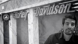 Toni Solano, administrador del concesionario Harley BCN, cerrado desde julio