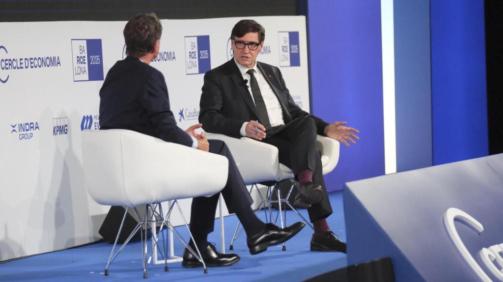 Salvador Illa, presidente de la Generalitat, conversa con Jaume Guardiola, presidente del Cercle d'Economia