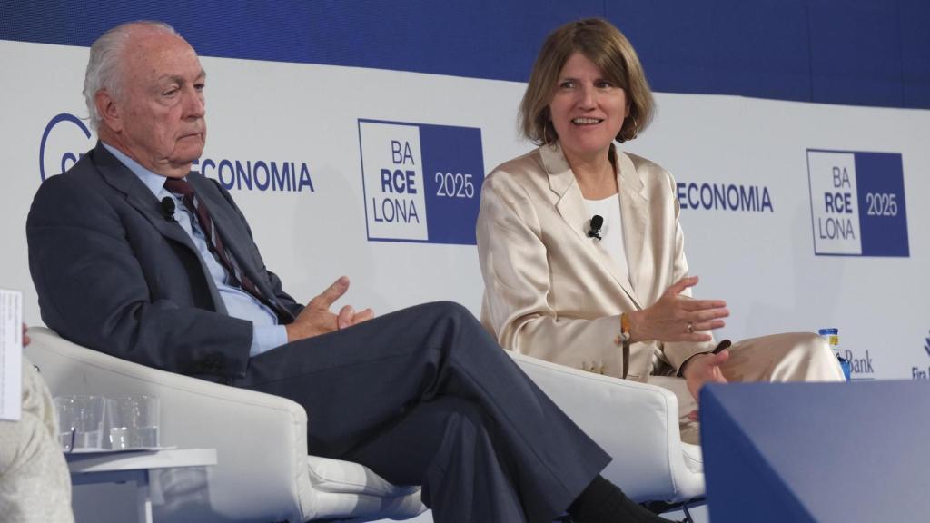 Nemesio Fernández-Cuesta y Helena Viñas en el debate sobre cambio climático en el Cercle d'Economia