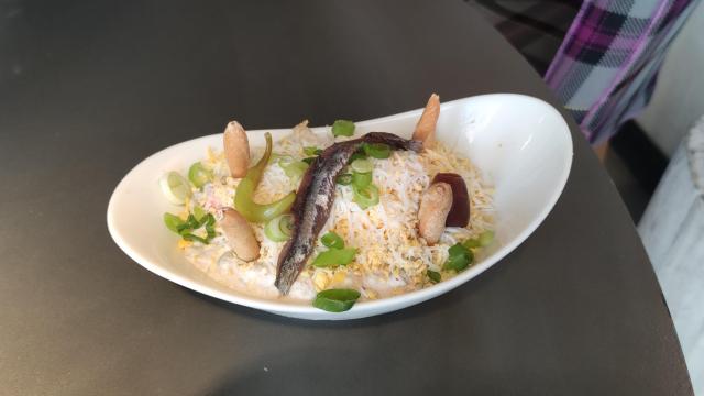 Ensaladilla rusa La Barra con anchoa