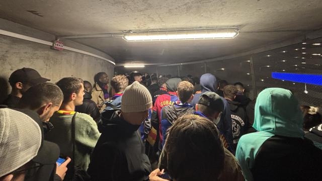 Graves insultos xenófobos y homófobos entre hinchas de Inter y Barça tras la derrota azulgrana en Milán