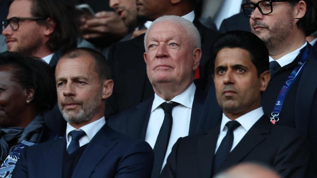 Aleksander Ceferin, presidente de la UEFA, y Nasser Al-Khelaifi, del PSG, durante las semifinals de la Champions League
