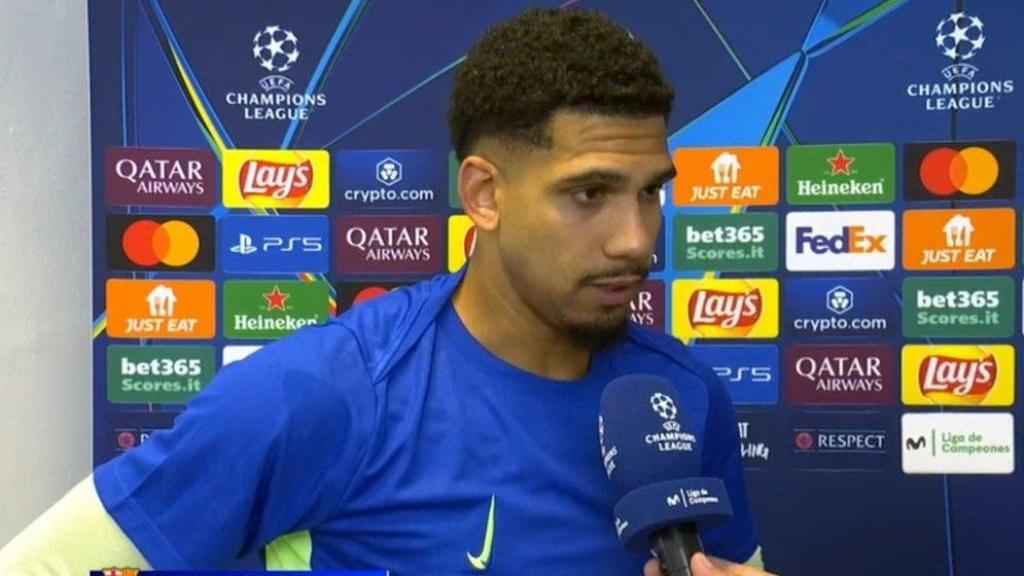 Ronald Araujo atiende a Movistar Plus, tras la eliminación del Barça en la Champions League