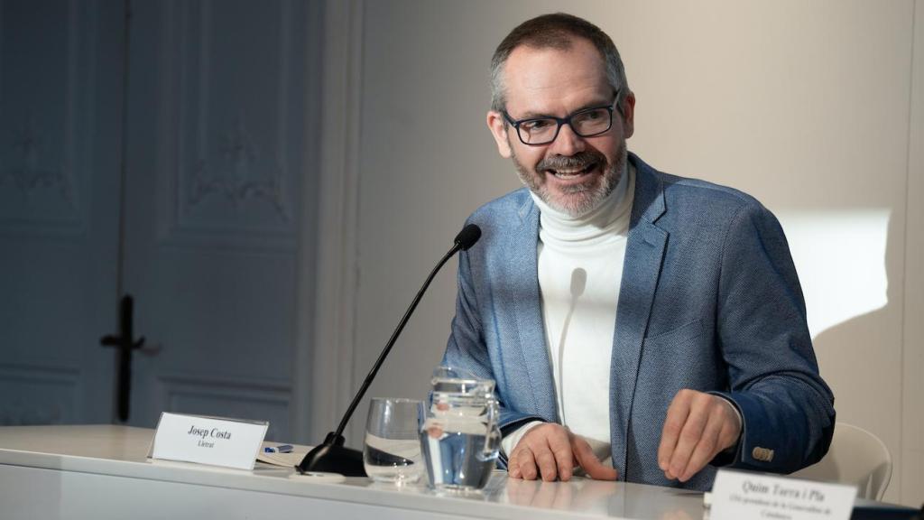 El exvicepresidente del Parlament, Josep Costa, dando una rueda de prensa sobre el supuesto espionaje con Pegasus, en el Col·legi de Periodistes el 6 de febrero de 2025