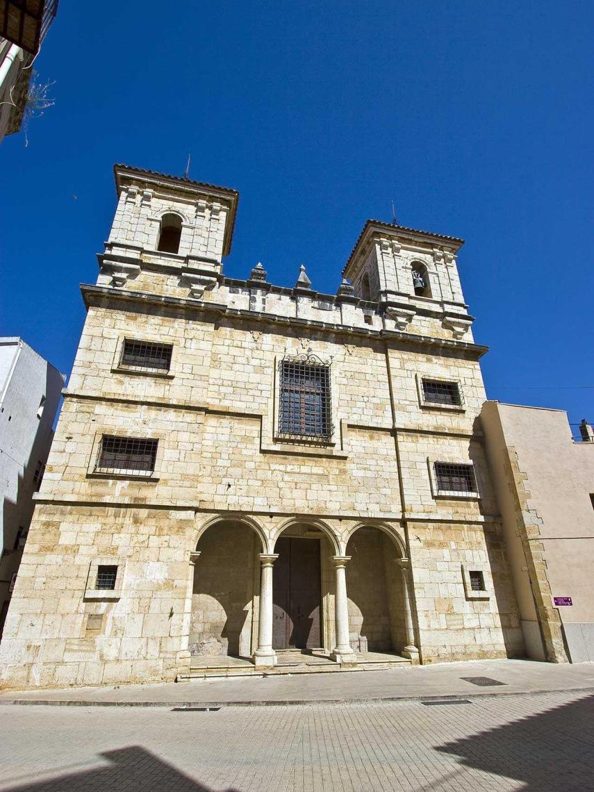 Fachada del convento de Santa Ana