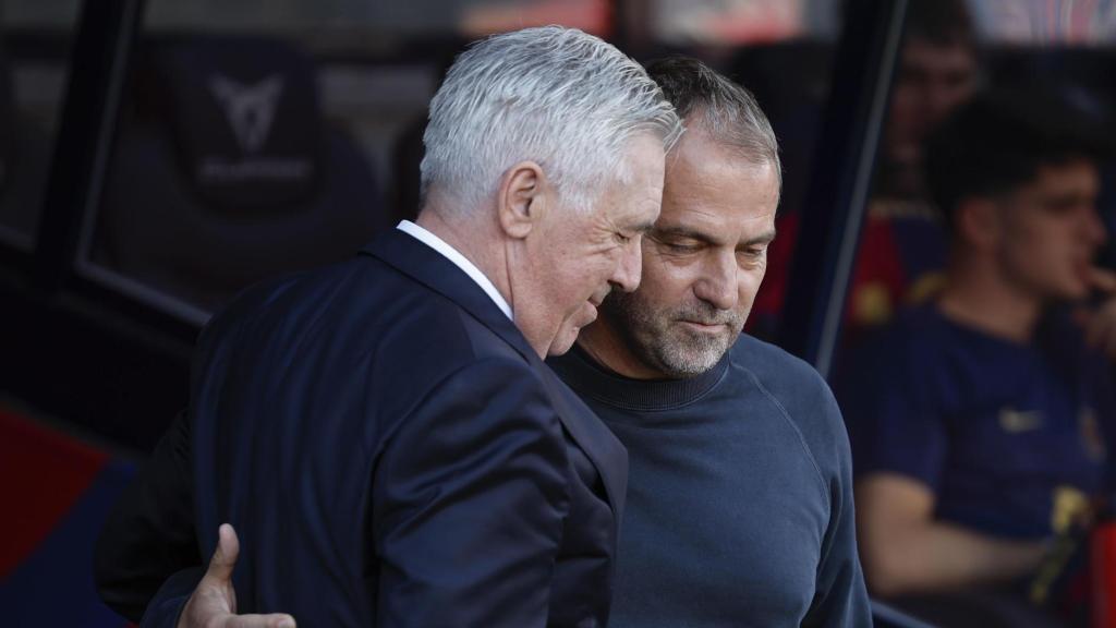 Hansi Flick saluda Ancelotti