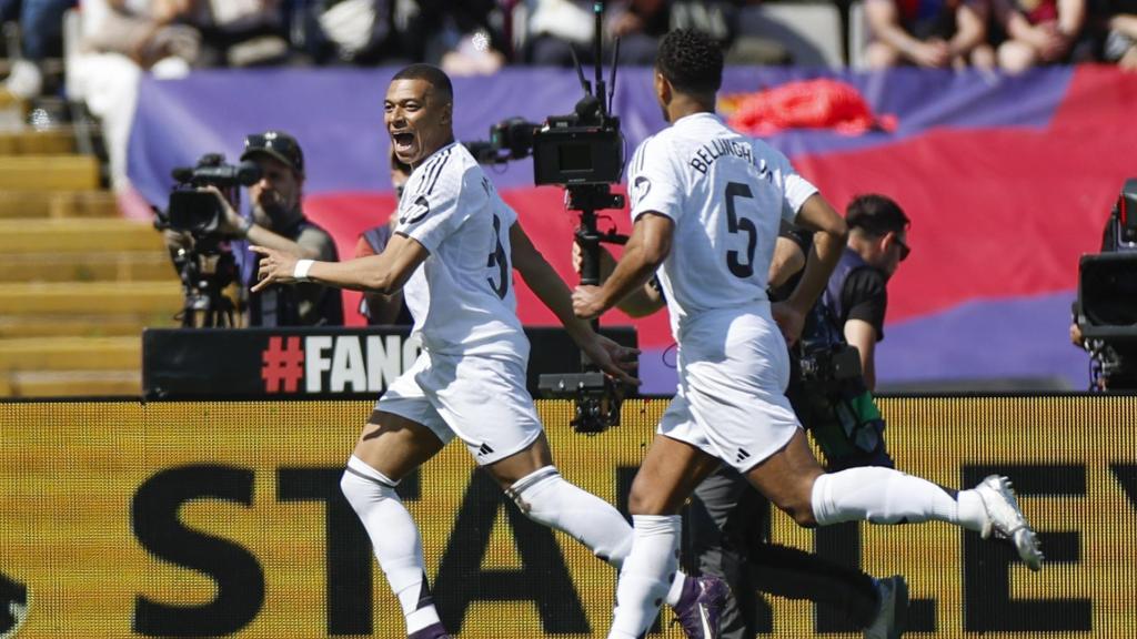 Mbappé celebra un gol en Montjuïc
