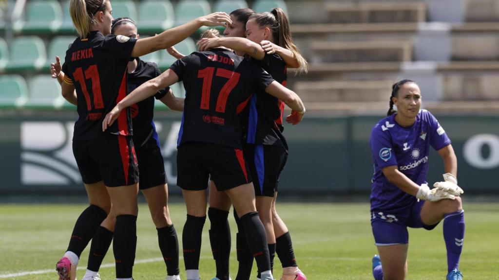El Barça Femenino celebra un gol frente al Real Betis