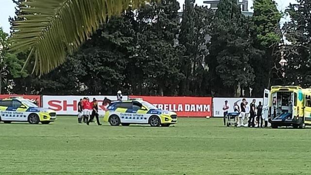 Asistencia médica al jugador Benjamín Araya en el Real Club de Polo de Barcelona