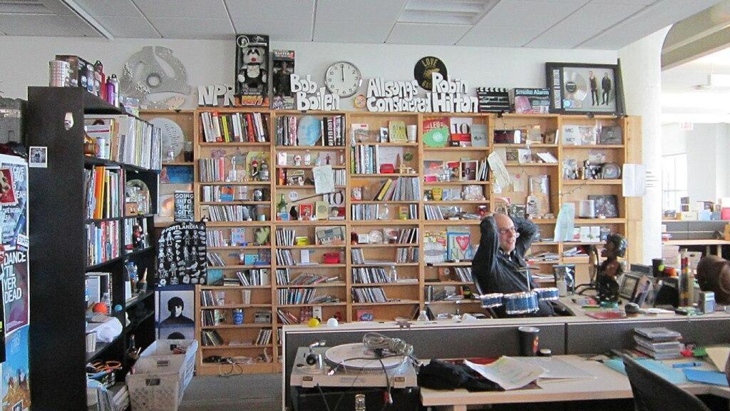 El escritorio donde se graban los conciertos de la NPR