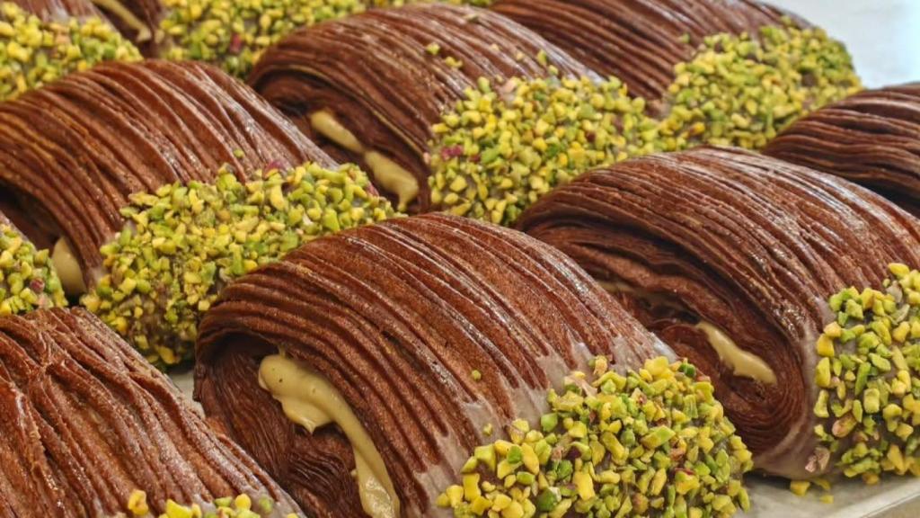 Süisse de pistacho y chocolate