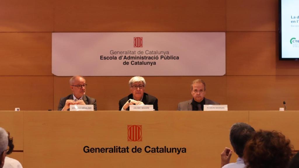 El director de Asuntos Religiosos de la Generalitat, Ramon Bassas; el presidente del Consell de Treball, Econòmic i Social de Catalunya (Ctesc), Ciriaco Hidalgo, y el director de l'Escola d'Administració Pública de Catalunya (EAPC), Jaume Magret