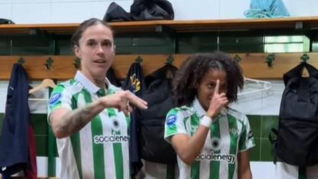 Mapi León y Vicky López, tras el Betis-Barça Femenino