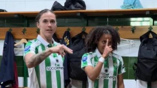 Mapi León y Vicky López, tras el Betis-Barça Femenino