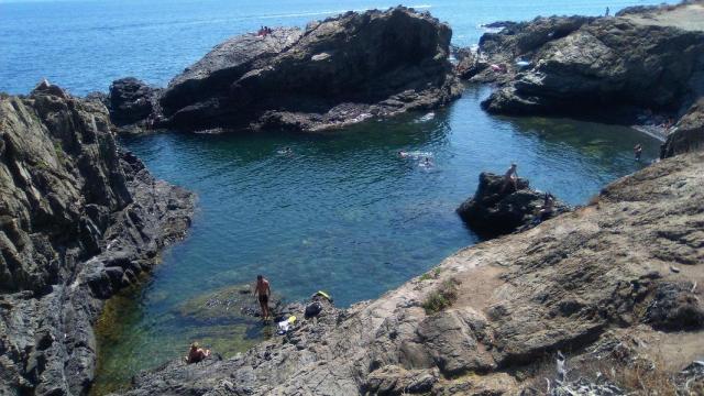 Así es la piscina natural más tranquila de la Costa Brava: un espacio protegido declarado paisaje pintoresco