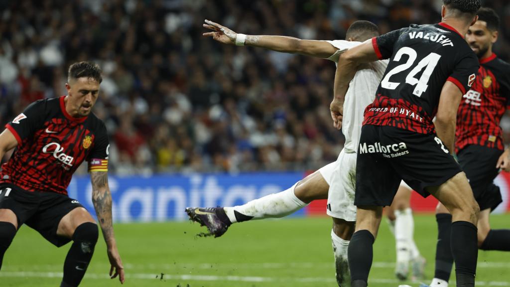 Kylian Mbappé marca un gol contra el RCD Mallorca en el Santiago Bernabéu