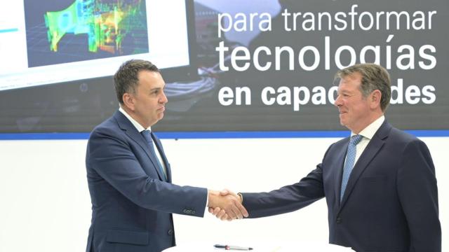 Jose Luis Gilpérez, CEO de Telefónica Ingeniería de Seguridad y Juan Escriña, director general ejecutivo de GDELS-Santa Bárbara Sistemas