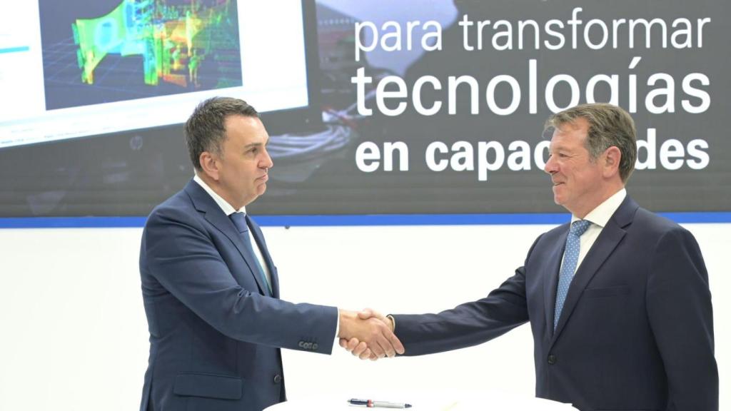 Jose Luis Gilpérez, CEO de Telefónica Ingeniería de Seguridad y Juan Escriña, director general ejecutivo de GDELS-Santa Bárbara Sistemas