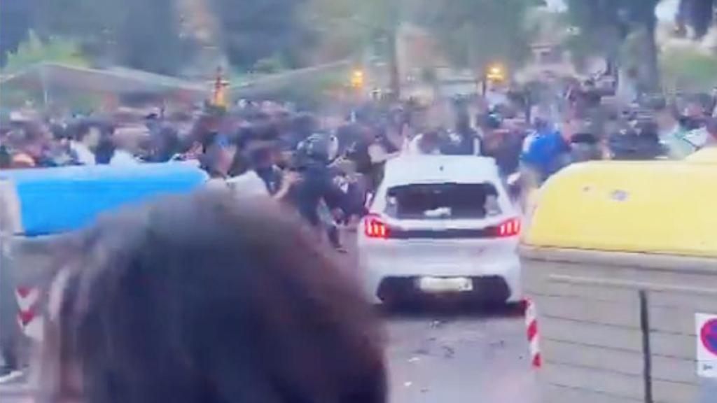 El momento del atropello en Cornellà-El Prat