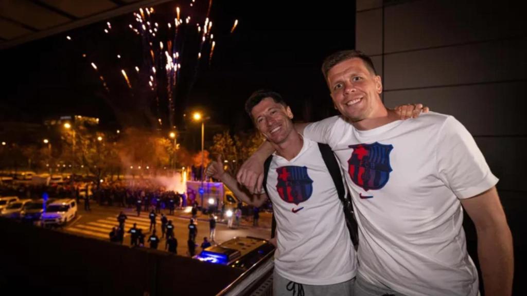 Lewandowski y Szczesny celebran la Liga en la Ciutat Esportiva