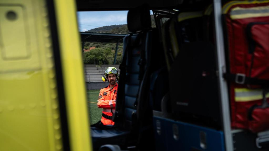 Miquel Salvia, médico de uno de los cuatro helicópteros del SEM, al acabar el servicio