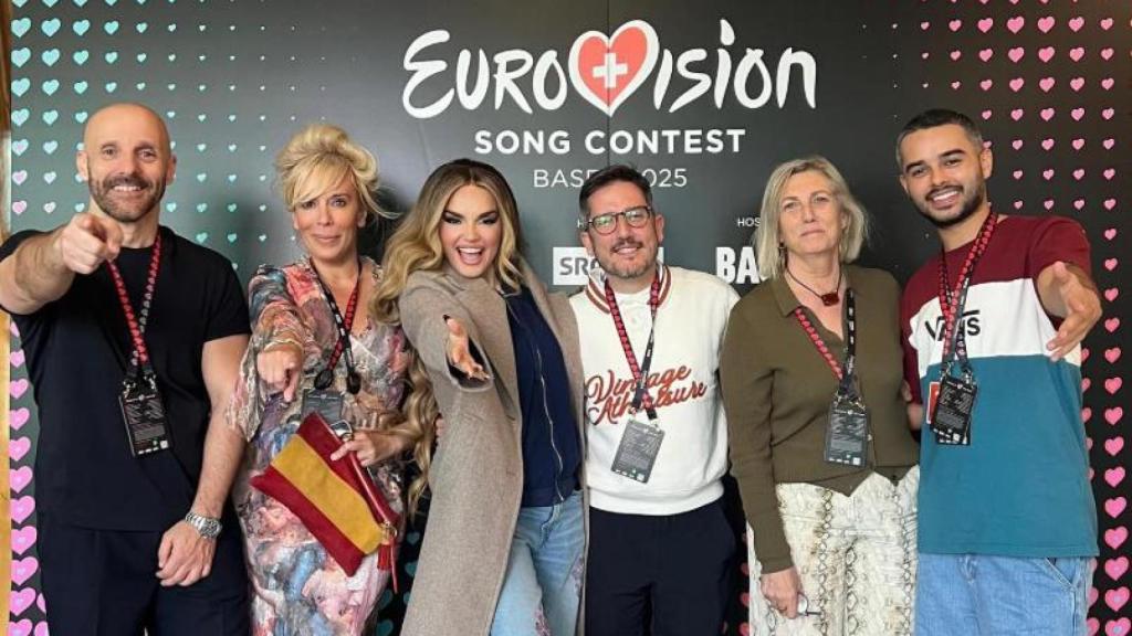 Ferran Poca (izquierda), representante de Melody en Eurovisión