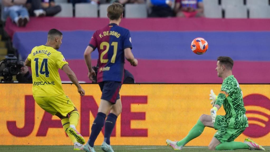 Santi Comesaña supera a Marc André ter Stegen en el Barça-Villarreal