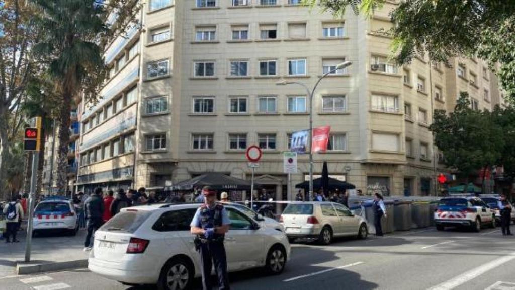 Encuentran un cadáver en un contenedor del Eixample