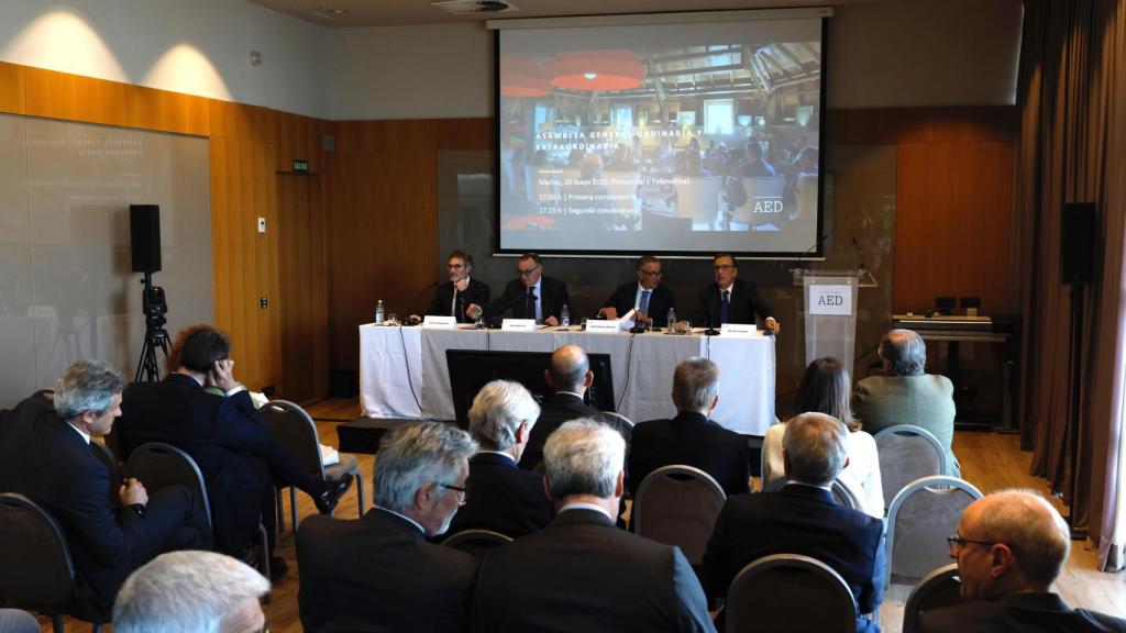 Momento de la Asamblea General de la Asociación Española de Directivos en el que se elige a Xavier Brossa
