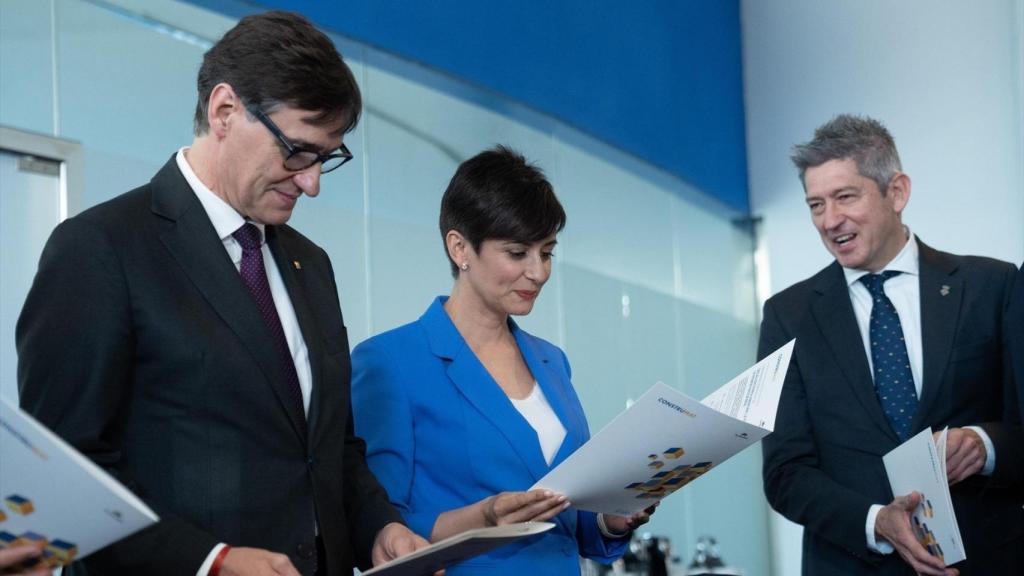 El presidente de la Generalitat, Salvador Illa, y la ministra de Vivienda, Isabel Rodríguez