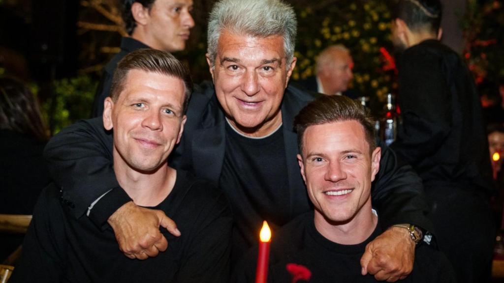 Wojciech Szczesny, Joan Laporta y Ter Stegen en el restaurante Catalina