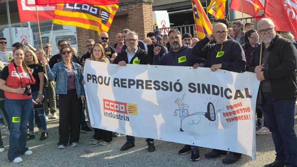 Trabajadores en la concentración de Movex