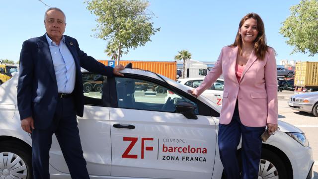 El delegado especial del Estado en el CZBF, Pere Navarro, y la directora general del CZBF, Blanca Sorigué.
