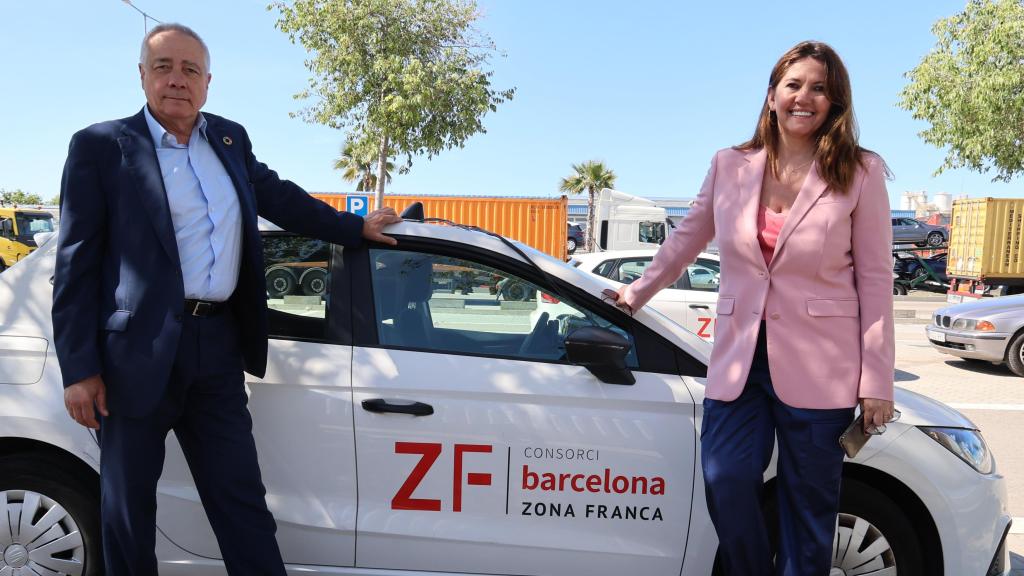 El delegado especial del Estado en el CZBF, Pere Navarro, y la directora general del CZBF, Blanca Sorigué.