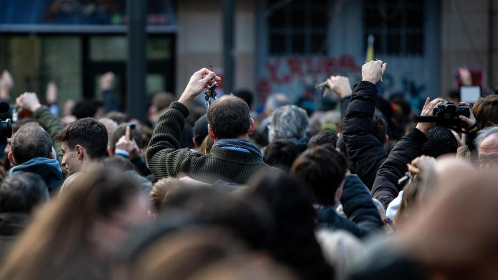 Concentració contra el desallotjament dels llogaters de Casa Orsola