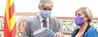 La 'exconsellera' de Salud de la Generalitat, Alba Vergés, junto a su sucesor en el cargo desde 2021, Josep Maria Argimon