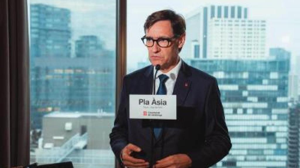 El 'president' Salvador Illa en declaraciones a los medios en su gira por Japón