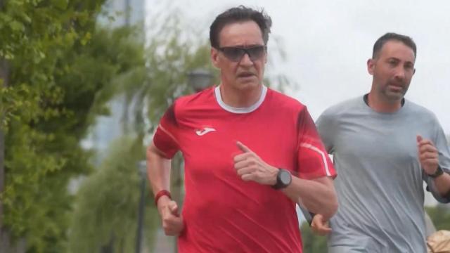 Salvador Illa corriendo por Japón