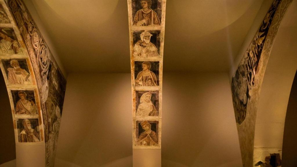 Detalle de las pinturas murales del Monasterio de Sijena en el Museu Nacional d’Art de Catalunya