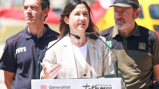 Núria Parlon, en el aeropuerto de Sabadell