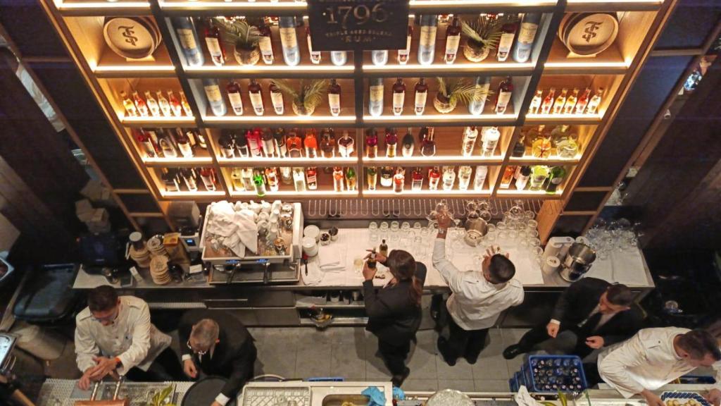 Vista aérea de la barra de Lampazas, que se distribuye en tres alturas