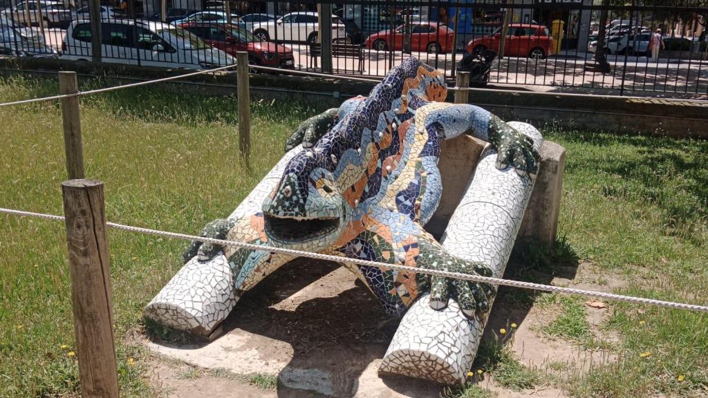 Réplica del dragón de Gaudí del Park Güell