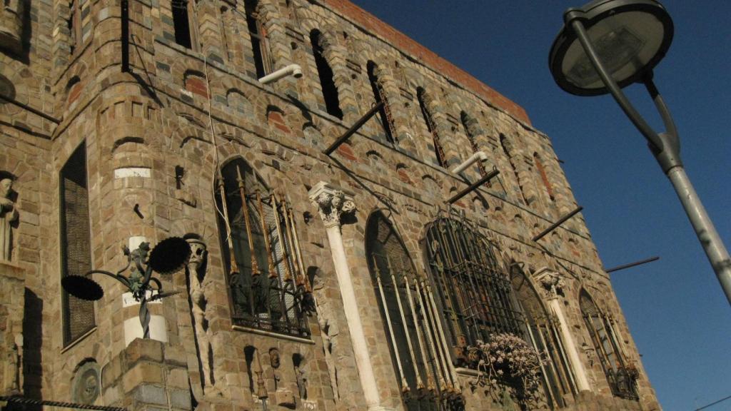 Fachada del Castell de les Fonts