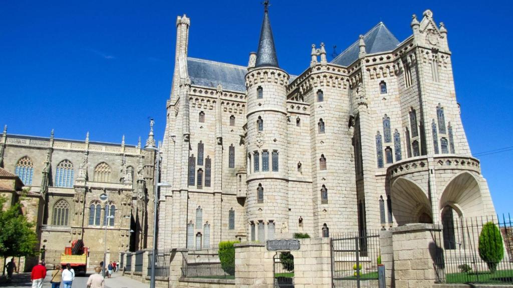 Así es el espectacular castillo diseñado por Gaudí