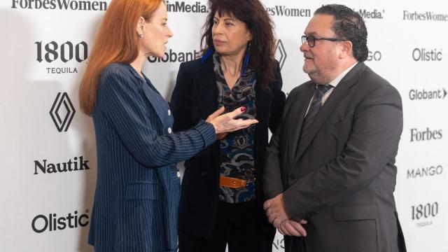 La periodista Gloria Lomana, la ministra de Igualdad, Ana Redondo, y el CEO de Forbes, Ignacio Quintana, participan en el 'Forbes Women Summit Mujeres Influyentes 2024'