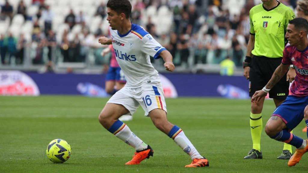 El canterano del FC Barcelona, Joan González, se ve obligado a retirarse del fútbol profesional por un problema cardíaco