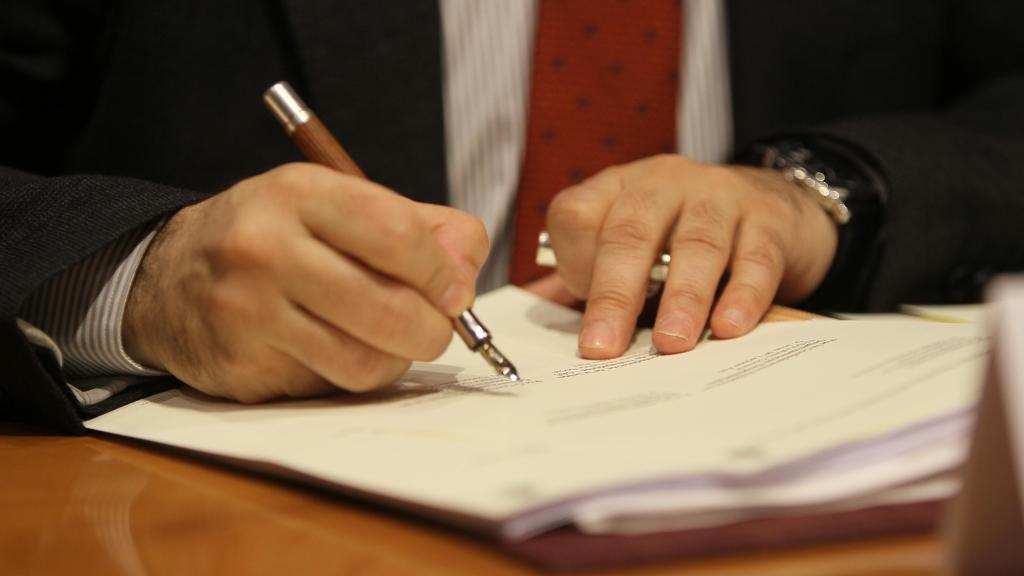 Firma de un contrato