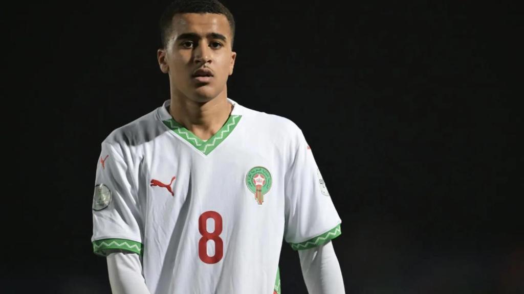 Abdellah Ouazane, jugador del Ajax de Ámsterdam, con las inferiores de Marruecos