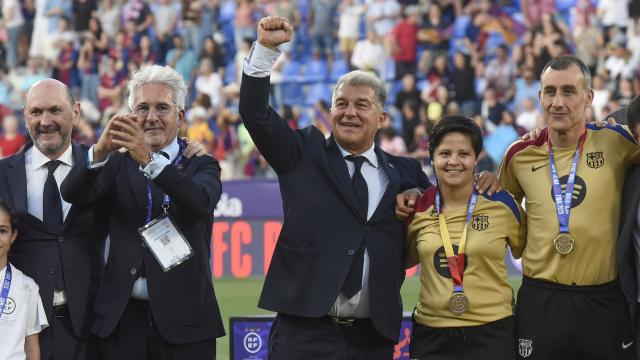 Joan Laporta y Xavier Puig celebran la conquista de la Copa de la Reina con el Barça Femenino