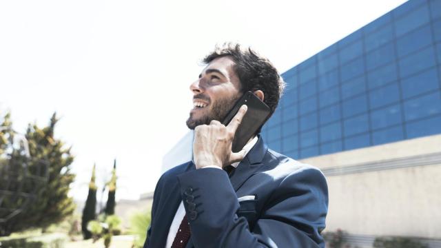 Gracias a la tecnología, empresarios y autónomos pueden utilizar su propio teléfono móvil  para realizar pagos